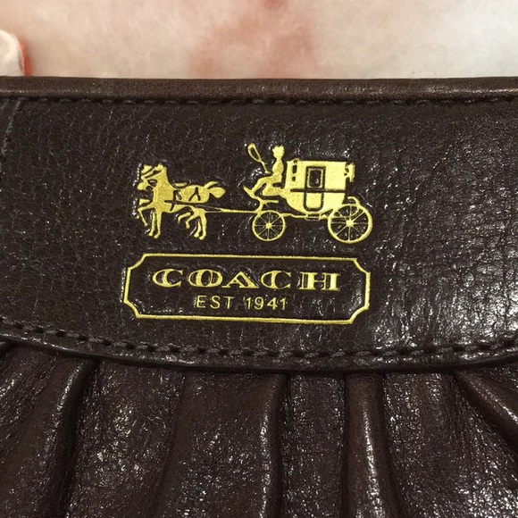 Coach Est 1941 Clutch Mini Handbag NWT keychain Chocolate Brown Leather Zip - Picture 2 of 16